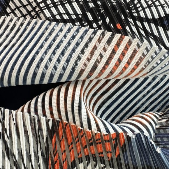 Peak Performance Nimatha Midi Skirt Medium Pleated Floral Lightweight Lined - Picture 8 of 11